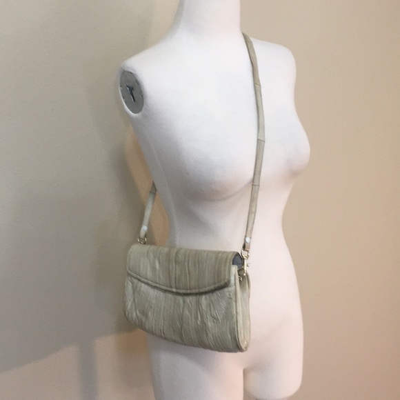 Eelskin of white shoulder bag, ostrich interior - Picture 2 of 7